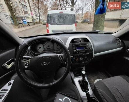 Черный Чери Тигго, объемом двигателя 2 л и пробегом 180 тыс. км за 4500 $, фото 1 на Automoto.ua