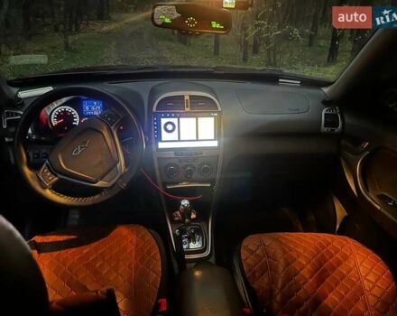 Красный Чери Тигго, объемом двигателя 1.85 л и пробегом 144 тыс. км за 5800 $, фото 6 на Automoto.ua