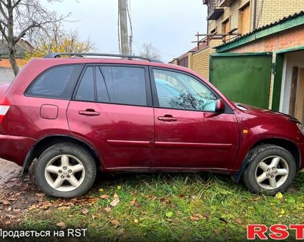 Красный Чери Тигго, объемом двигателя 2 л и пробегом 200 тыс. км за 3800 $, фото 1 на Automoto.ua