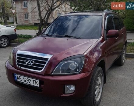 Красный Чери Тигго, объемом двигателя 2 л и пробегом 197 тыс. км за 4300 $, фото 1 на Automoto.ua