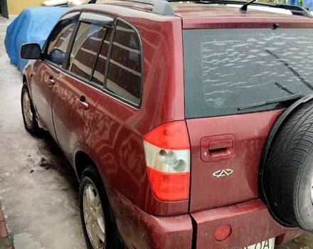 Красный Чери Тигго, объемом двигателя 2 л и пробегом 320 тыс. км за 2400 $, фото 1 на Automoto.ua