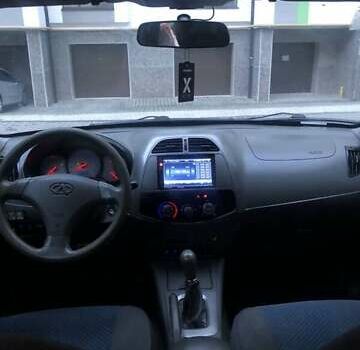 Сірий Чері Тігго, об'ємом двигуна 2 л та пробігом 252 тис. км за 3400 $, фото 5 на Automoto.ua