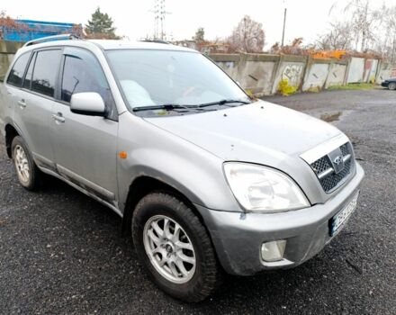 Серый Чери Тигго, объемом двигателя 2.4 л и пробегом 280 тыс. км за 3500 $, фото 2 на Automoto.ua