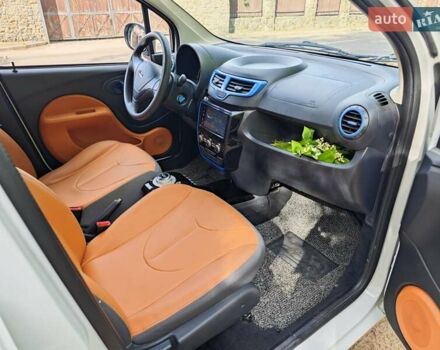 Белый Чери eQ, объемом двигателя 0 л и пробегом 49 тыс. км за 4600 $, фото 14 на Automoto.ua