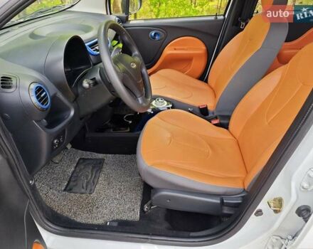 Белый Чери eQ, объемом двигателя 0 л и пробегом 49 тыс. км за 4600 $, фото 13 на Automoto.ua