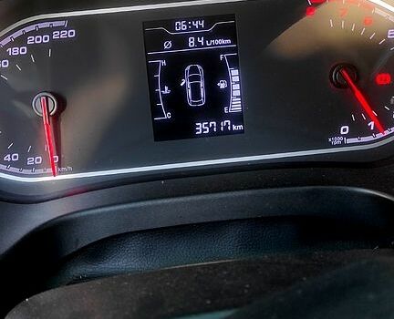 Чери Tiggo 4, объемом двигателя 2 л и пробегом 36 тыс. км за 11000 $, фото 2 на Automoto.ua