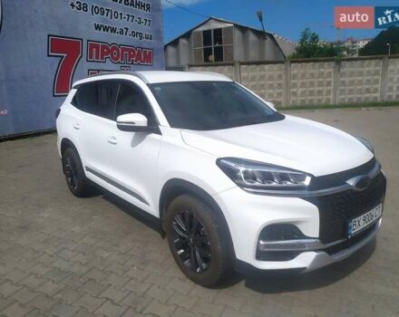 Белый Чери Tiggo 8, объемом двигателя 1.5 л и пробегом 98 тыс. км за 13000 $, фото 2 на Automoto.ua