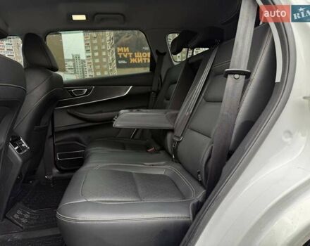 Белый Чери Tiggo 8, объемом двигателя 1.97 л и пробегом 69 тыс. км за 13490 $, фото 9 на Automoto.ua