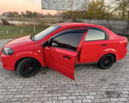 Красный Шевроле Алеро, объемом двигателя 1.5 л и пробегом 185 тыс. км за 5300 $, фото 1 на Automoto.ua