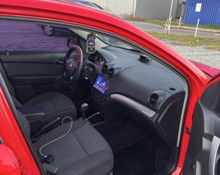 Красный Шевроле Алеро, объемом двигателя 1.5 л и пробегом 185 тыс. км за 5300 $, фото 4 на Automoto.ua