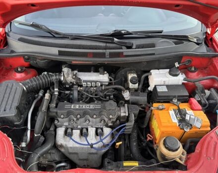 Красный Шевроле Алеро, объемом двигателя 1.5 л и пробегом 185 тыс. км за 5300 $, фото 7 на Automoto.ua