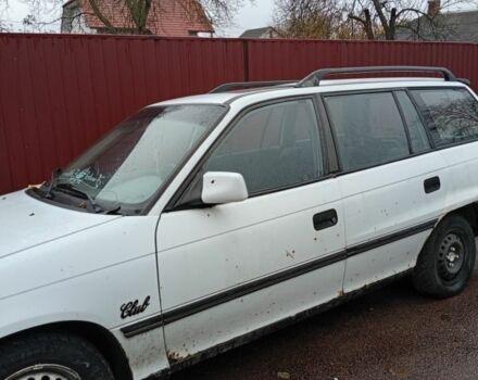 Белый Шевроле Астра, объемом двигателя 1.6 л и пробегом 212 тыс. км за 953 $, фото 1 на Automoto.ua