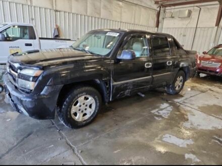 Черный Шевроле Аваланч, объемом двигателя 5.3 л и пробегом 200 тыс. км за 7143 $, фото 1 на Automoto.ua