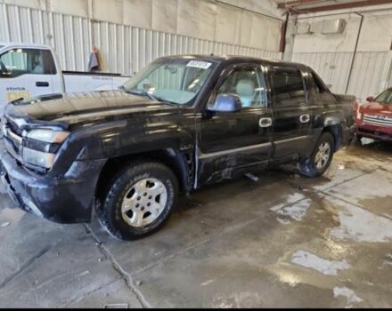 Черный Шевроле Аваланч, объемом двигателя 5.3 л и пробегом 200 тыс. км за 7143 $, фото 1 на Automoto.ua