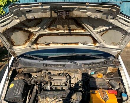 Белый Шевроле Авео, объемом двигателя 1.5 л и пробегом 400 тыс. км за 2200 $, фото 8 на Automoto.ua