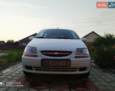 Белый Шевроле Авео, объемом двигателя 1.5 л и пробегом 250 тыс. км за 3700 $, фото 3 на Automoto.ua