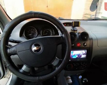 Белый Шевроле Авео, объемом двигателя 1.5 л и пробегом 250 тыс. км за 3700 $, фото 8 на Automoto.ua