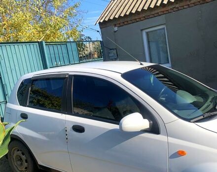 Белый Шевроле Авео, объемом двигателя 1.5 л и пробегом 400 тыс. км за 2200 $, фото 2 на Automoto.ua