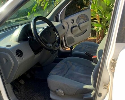 Белый Шевроле Авео, объемом двигателя 1.5 л и пробегом 400 тыс. км за 2200 $, фото 6 на Automoto.ua