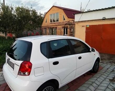 Белый Шевроле Авео, объемом двигателя 1.5 л и пробегом 250 тыс. км за 3700 $, фото 2 на Automoto.ua