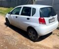 Белый Шевроле Авео, объемом двигателя 1.5 л и пробегом 200 тыс. км за 1300 $, фото 1 на Automoto.ua