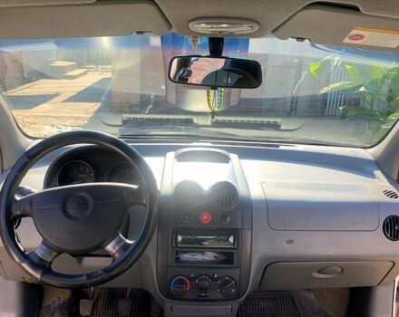 Белый Шевроле Авео, объемом двигателя 1.5 л и пробегом 400 тыс. км за 2200 $, фото 5 на Automoto.ua