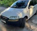Белый Шевроле Авео, объемом двигателя 1.5 л и пробегом 300 тыс. км за 2202 $, фото 1 на Automoto.ua