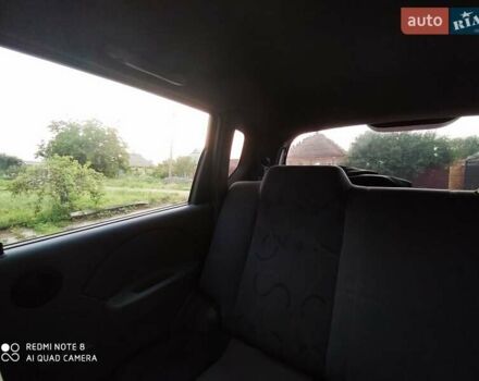 Белый Шевроле Авео, объемом двигателя 1.5 л и пробегом 250 тыс. км за 3700 $, фото 5 на Automoto.ua