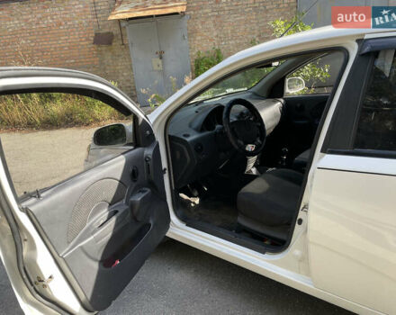 Білий Шевроле Авео, об'ємом двигуна 1.5 л та пробігом 211 тис. км за 2950 $, фото 10 на Automoto.ua