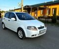 Белый Шевроле Авео, объемом двигателя 1.5 л и пробегом 213 тыс. км за 2350 $, фото 2 на Automoto.ua