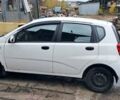Білий Шевроле Авео, об'ємом двигуна 1.5 л та пробігом 200 тис. км за 2600 $, фото 1 на Automoto.ua