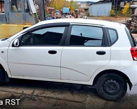 Білий Шевроле Авео, об'ємом двигуна 1.5 л та пробігом 200 тис. км за 2600 $, фото 1 на Automoto.ua