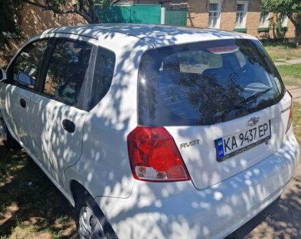 Белый Шевроле Авео, объемом двигателя 1.5 л и пробегом 200 тыс. км за 2500 $, фото 1 на Automoto.ua