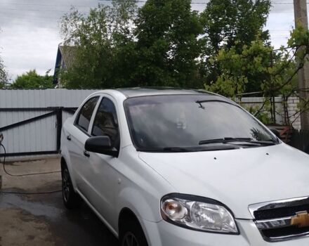 Белый Шевроле Авео, объемом двигателя 1.5 л и пробегом 232 тыс. км за 3300 $, фото 1 на Automoto.ua