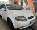 Белый Шевроле Авео, объемом двигателя 1.5 л и пробегом 245 тыс. км за 2800 $, фото 1 на Automoto.ua