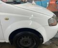 Білий Шевроле Авео, об'ємом двигуна 1.5 л та пробігом 245 тис. км за 2800 $, фото 15 на Automoto.ua