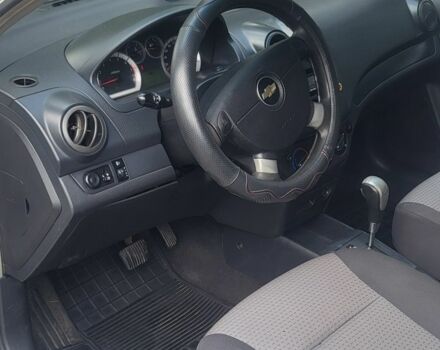 Белый Шевроле Авео, объемом двигателя 1.5 л и пробегом 250 тыс. км за 3950 $, фото 8 на Automoto.ua