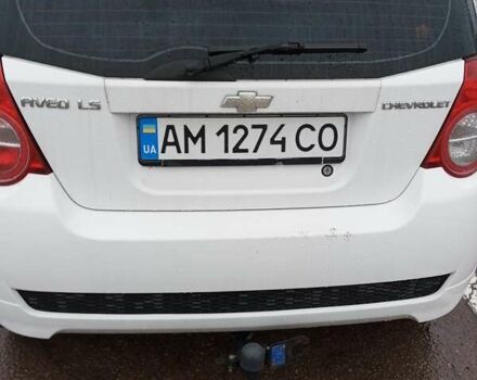 Белый Шевроле Авео, объемом двигателя 1.5 л и пробегом 143 тыс. км за 4700 $, фото 1 на Automoto.ua