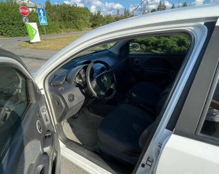 Белый Шевроле Авео, объемом двигателя 1.5 л и пробегом 310 тыс. км за 2500 $, фото 8 на Automoto.ua