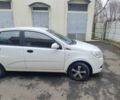 Білий Шевроле Авео, об'ємом двигуна 1.5 л та пробігом 80 тис. км за 4500 $, фото 1 на Automoto.ua