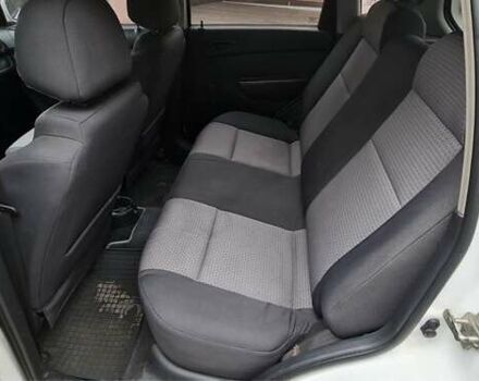 Білий Шевроле Авео, об'ємом двигуна 1.5 л та пробігом 80 тис. км за 4500 $, фото 4 на Automoto.ua