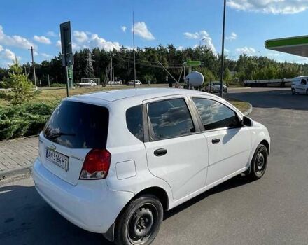 Белый Шевроле Авео, объемом двигателя 1.5 л и пробегом 310 тыс. км за 2500 $, фото 4 на Automoto.ua
