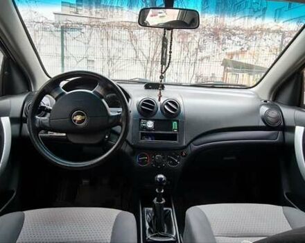 Белый Шевроле Авео, объемом двигателя 1.5 л и пробегом 80 тыс. км за 4500 $, фото 4 на Automoto.ua