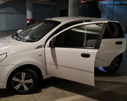 Белый Шевроле Авео, объемом двигателя 1.5 л и пробегом 80 тыс. км за 4500 $, фото 1 на Automoto.ua