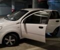 Белый Шевроле Авео, объемом двигателя 1.5 л и пробегом 80 тыс. км за 4500 $, фото 1 на Automoto.ua