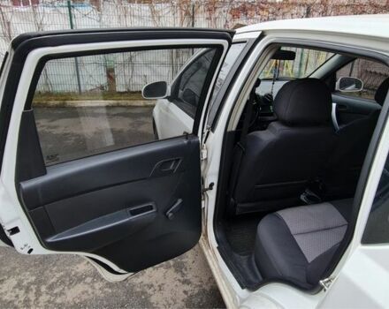 Білий Шевроле Авео, об'ємом двигуна 1.5 л та пробігом 80 тис. км за 4500 $, фото 4 на Automoto.ua