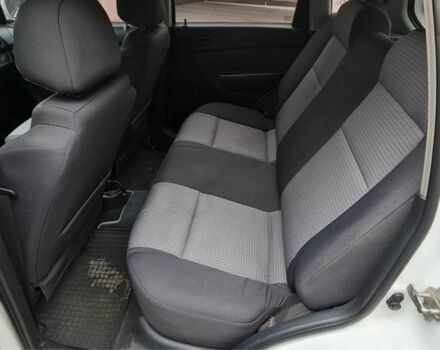 Білий Шевроле Авео, об'ємом двигуна 1.5 л та пробігом 80 тис. км за 4500 $, фото 5 на Automoto.ua