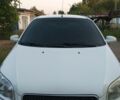 Белый Шевроле Авео, объемом двигателя 1.5 л и пробегом 143 тыс. км за 4700 $, фото 1 на Automoto.ua