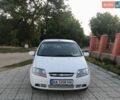 Белый Шевроле Авео, объемом двигателя 1.5 л и пробегом 202 тыс. км за 3850 $, фото 1 на Automoto.ua