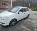 Білий Шевроле Авео, об'ємом двигуна 1.5 л та пробігом 80 тис. км за 4500 $, фото 2 на Automoto.ua